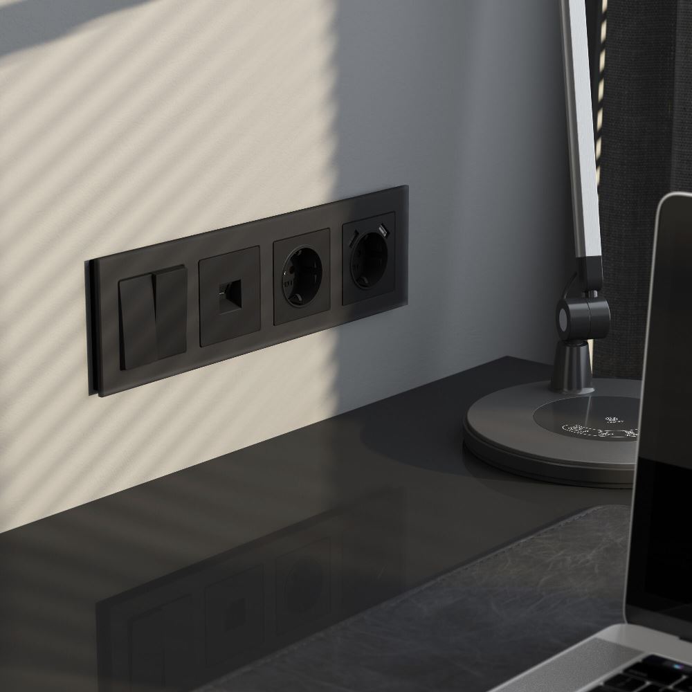 Рамка стеклянная Werkel Senso на 4 поста soft-touch Черный W0043108 — изображение 2