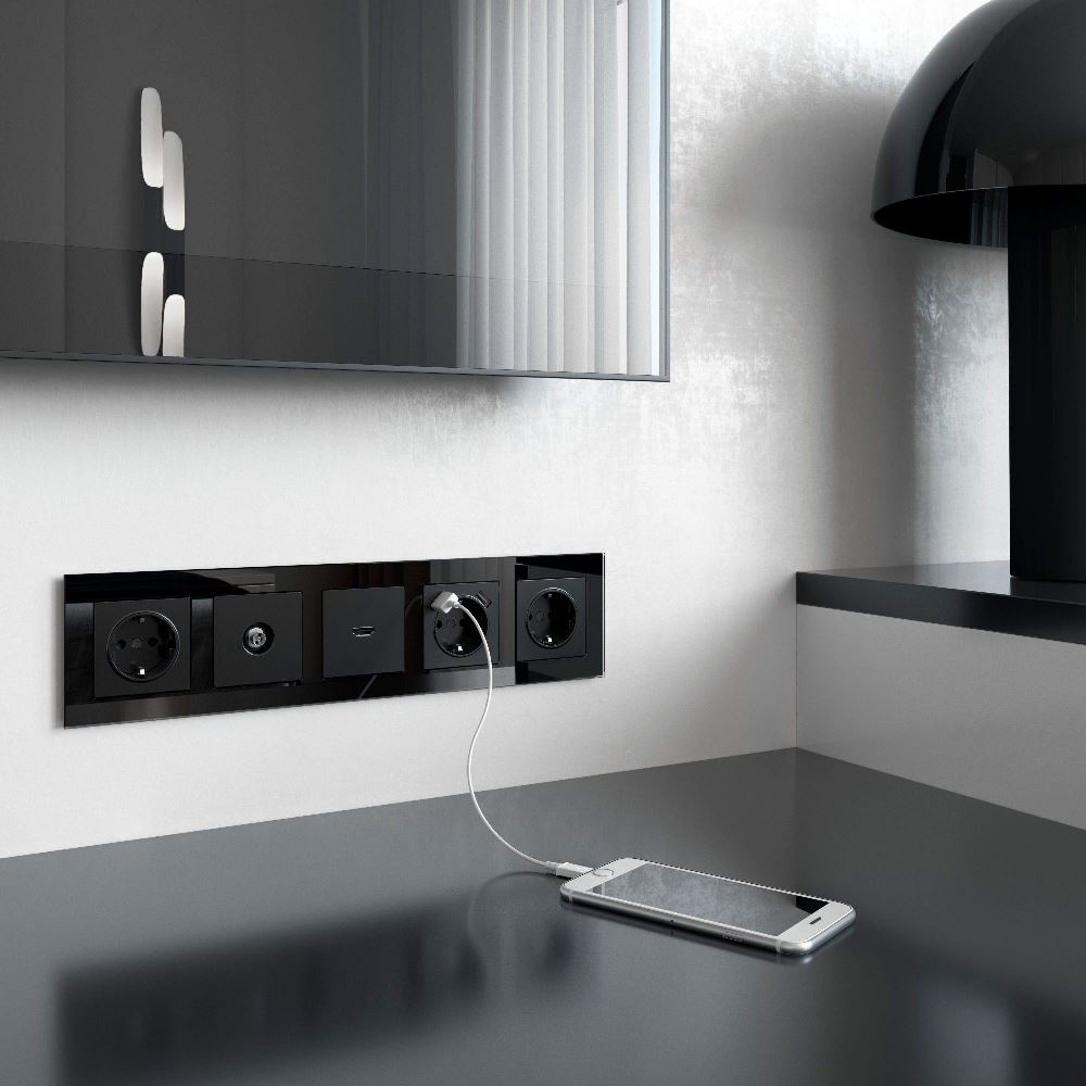 Рамка стеклянная Werkel Favorit на 5 постов Черный W0051108 — изображение 2