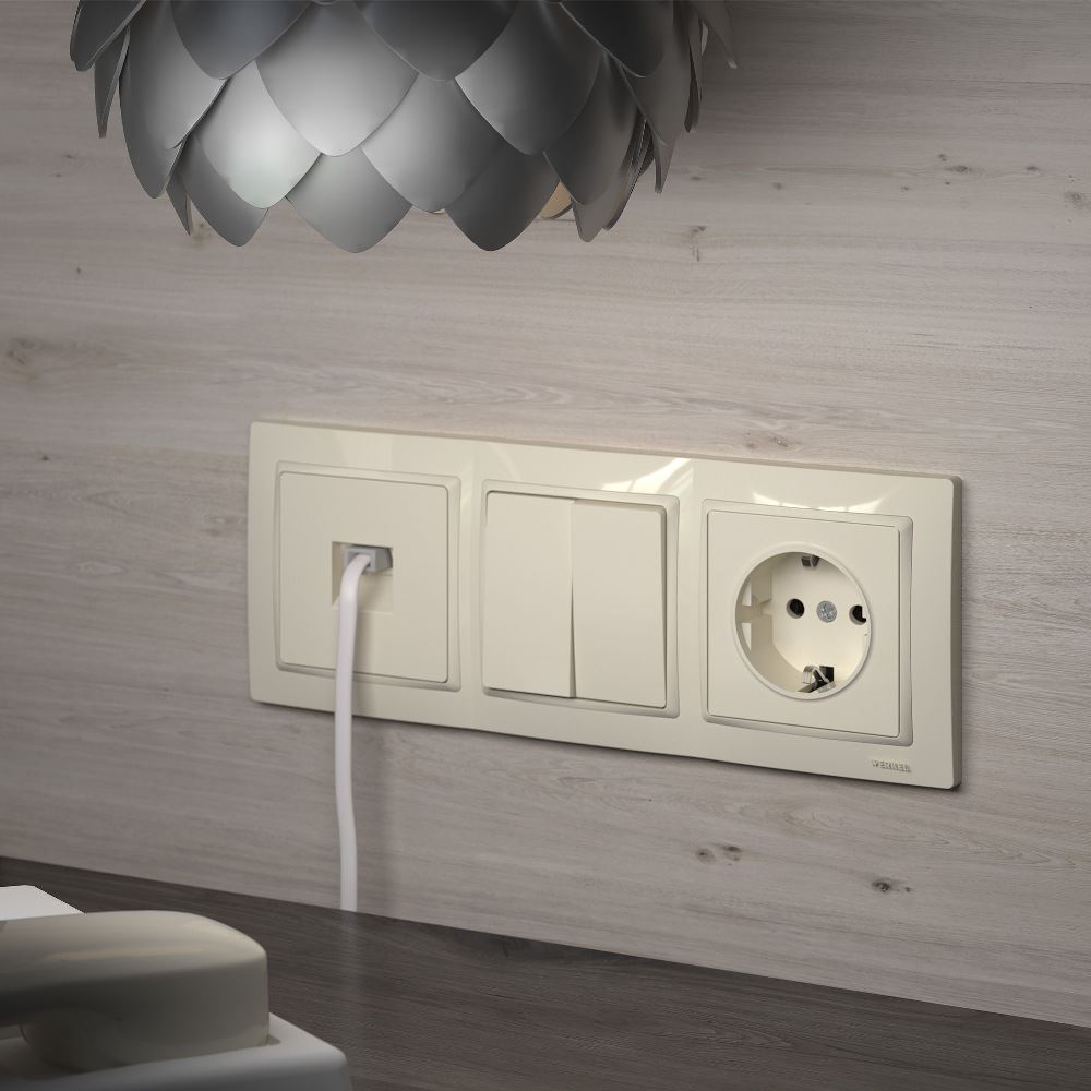 Розетка встраиваемая Werkel с заземлением и шторками Слоновая кость W1171103 — изображение 4