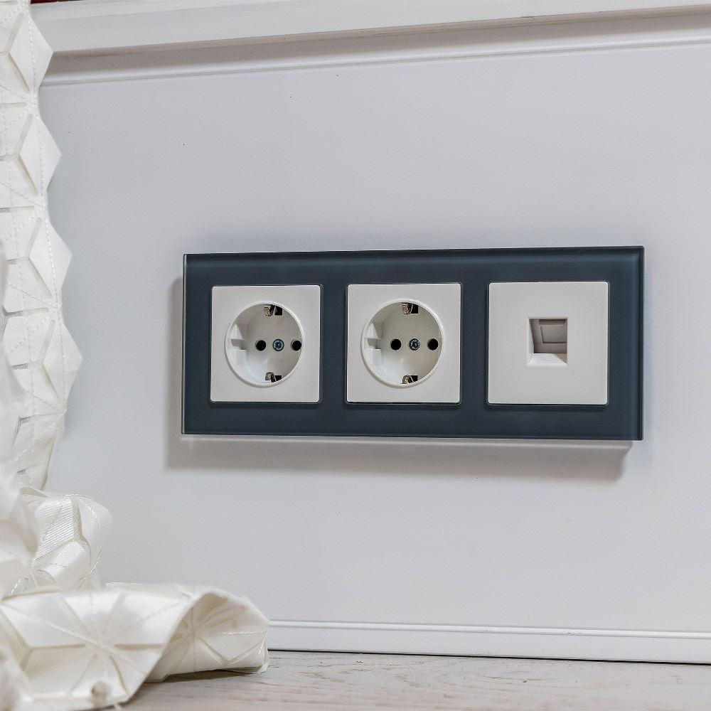 Розетка встраиваемая Werkel с заземлением, безвинтовой зажим Белый W1171301 — изображение 3